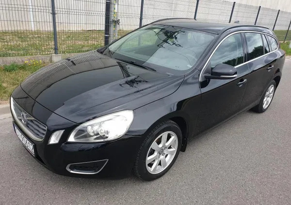 samochody osobowe Volvo V60 cena 31909 przebieg: 250000, rok produkcji 2011 z Sieradz